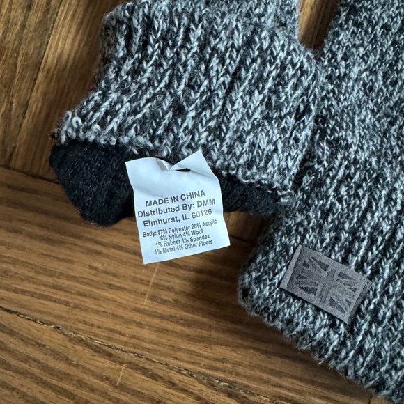 Britt’s Knits Frontier Gloves - Picture 3 of 3